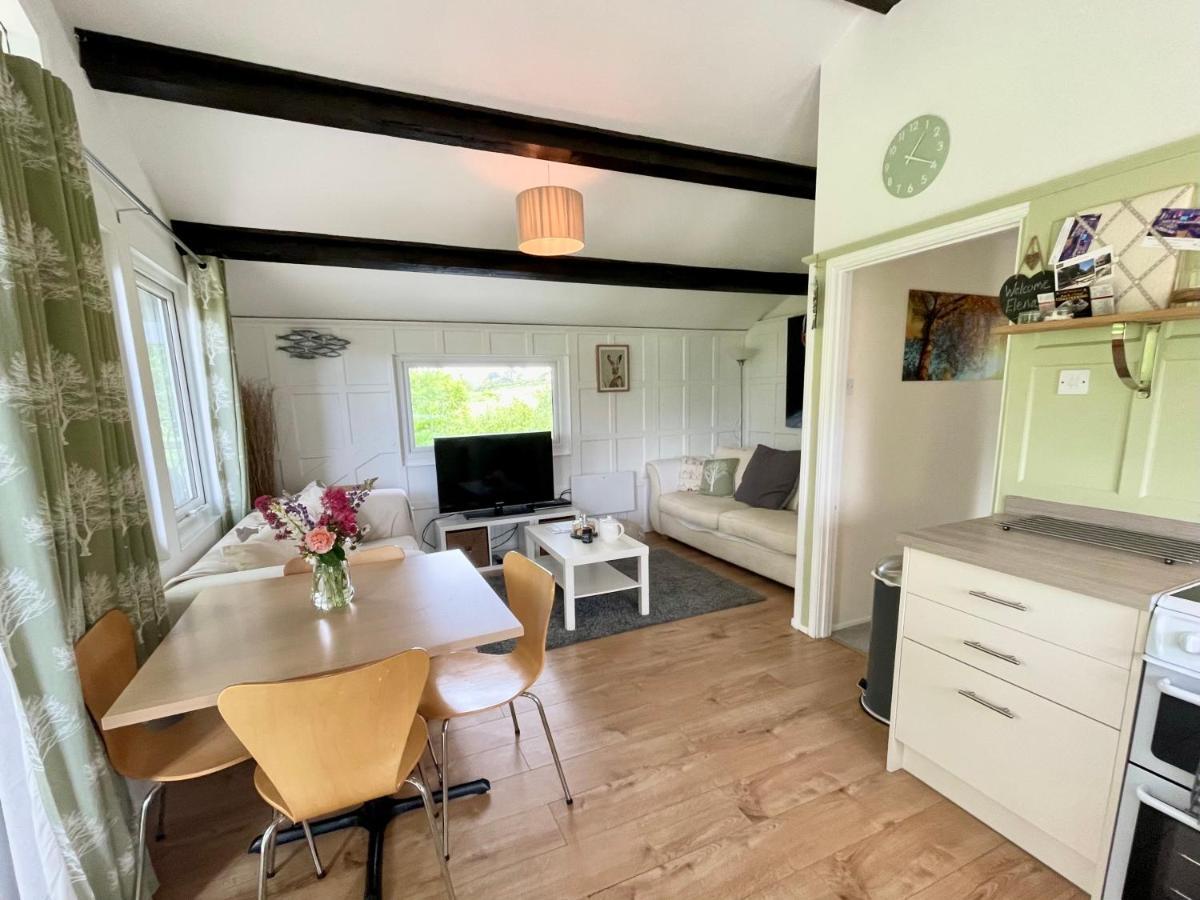 Beech Hut - A Streamside Family Escape Near Salcombe And Beaches South Milton 外观 照片